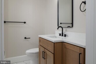 1 E Montgomery St in Baltimore, MD - Building Photo - Building Photo