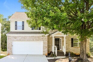 353 Franklin St in Braselton, GA - Building Photo