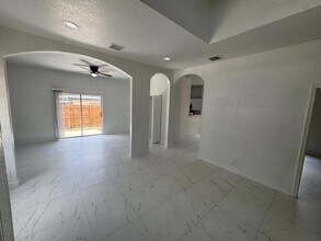 890 NW 25th Ave in Fort Lauderdale, FL - Building Photo - Building Photo