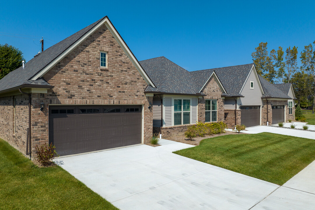 Walden Parc Apartments in Macomb, MI - Building Photo