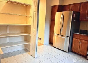2802 Deerfield Dr in Edison, NJ - Building Photo - Building Photo