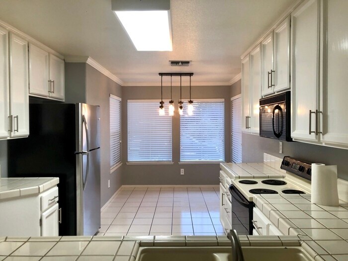 8226 Andante Dr in Citrus Heights, CA - Building Photo