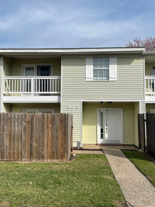 101 Wilbourn Blvd in Lafayette, LA - Building Photo