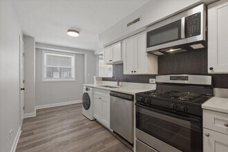 1849 W Augusta Blvd, Unit 1 in Chicago, IL - Building Photo - Building Photo