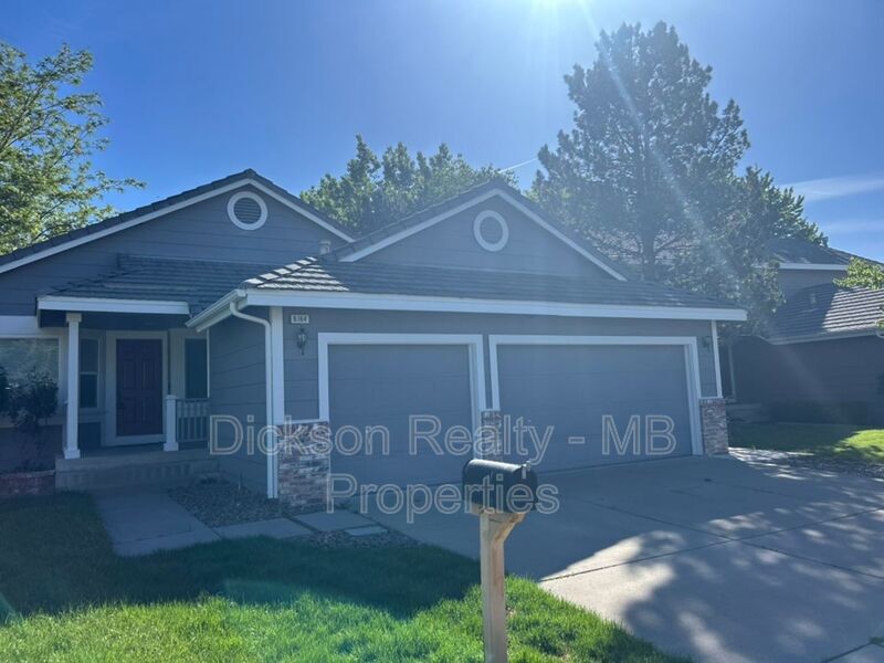 6164 Greenbrook Dr in Reno, NV - Building Photo