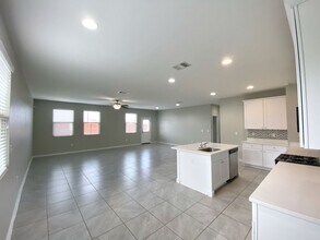 142 Landing Ln in New Braunfels, TX - Building Photo - Building Photo