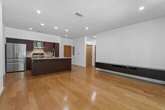 1600 Barton Springs Rd in Austin, TX - Building Photo - Building Photo