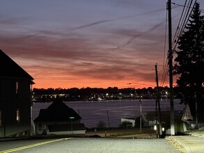 90 Allen St in Groton, CT - Foto de edificio - Building Photo