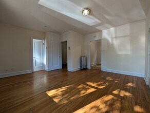 2714 N Spaulding Ave in Chicago, IL - Building Photo - Building Photo