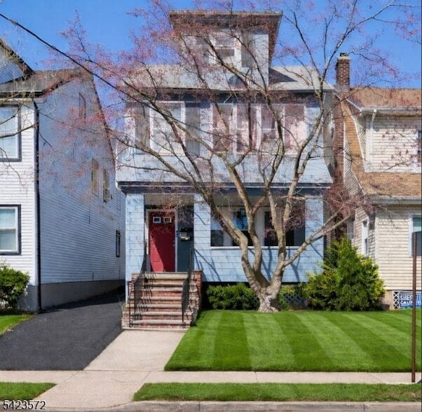 property at 569 Chestnut St