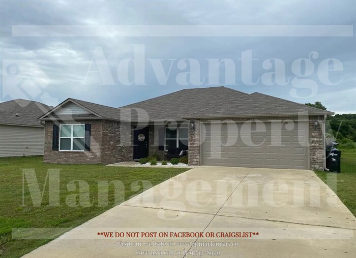 3010 Alderwood Dr in Conway, AR - Building Photo