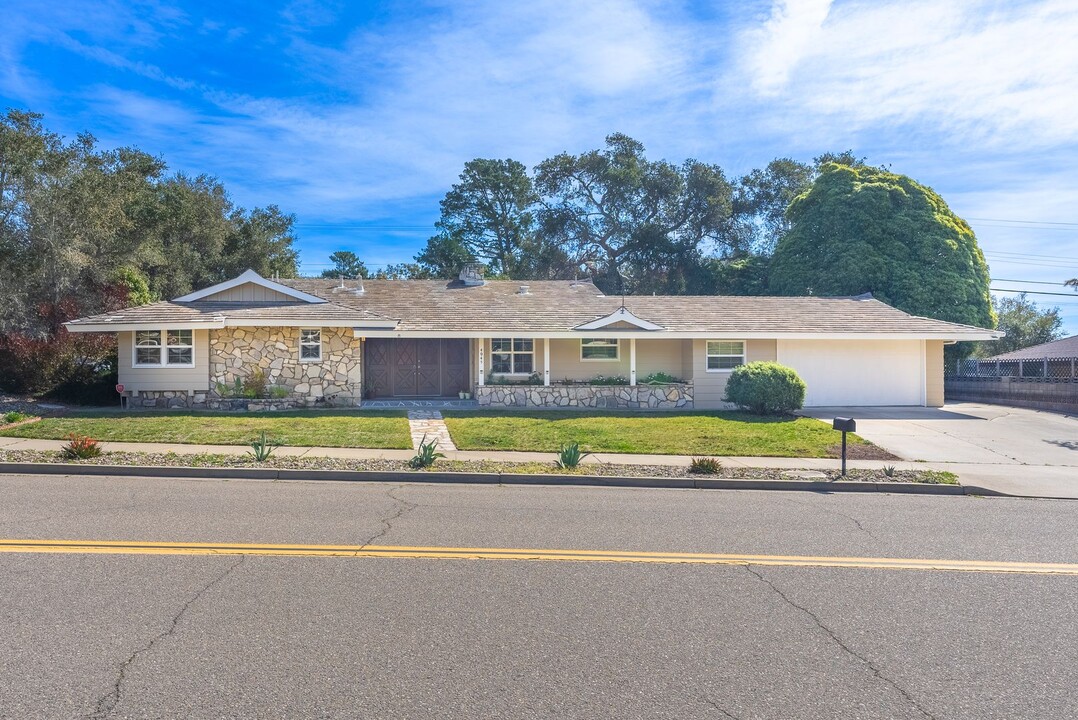 4045 Club House Rd in Lompoc, CA - Building Photo