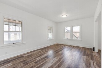 216 12th Ave in Council Bluffs, IA - Building Photo - Building Photo