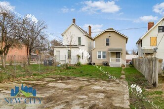 Recently Updated Single-Family Home in Fra in Columbus, OH - Building Photo - Building Photo
