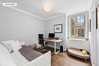 30 W 63rd St in New York, NY - Building Photo - Building Photo