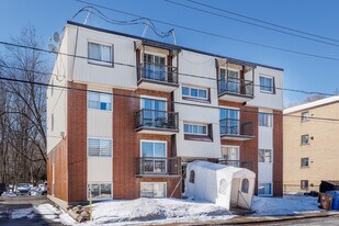 238 Laval Av in Laval, QC - Building Photo