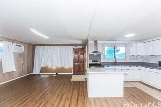 1522 Maluawai St in Pearl City, HI - Building Photo - Building Photo
