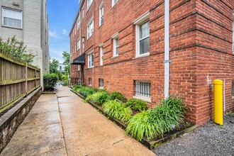 1620 C Street Apartments in Washington, DC - Building Photo - Building Photo