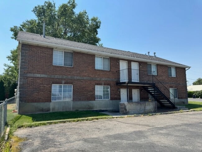 property at 558 N 800 E