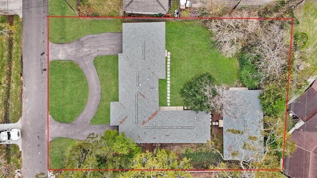 property at 9313 Livernois Rd