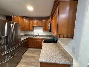 17509 32nd Ave W in Lynnwood, WA - Foto de edificio - Building Photo