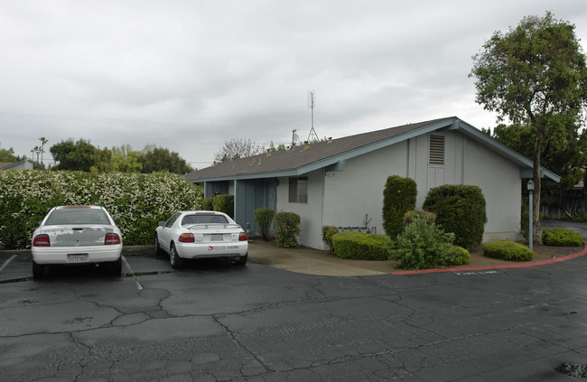 Bullard Palm Apartments in Fresno, CA - Building Photo - Building Photo