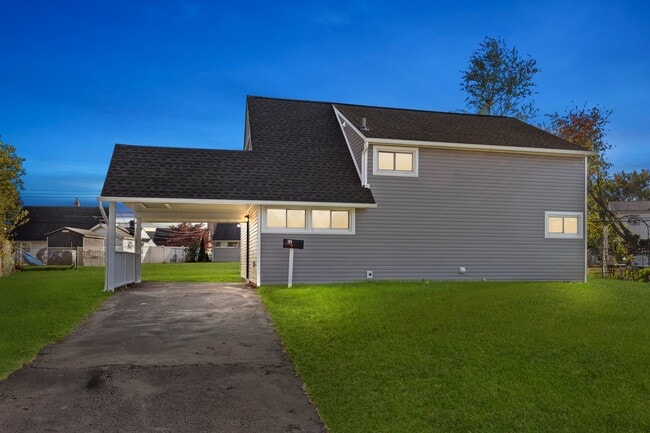 property at 12 Inlet Rd