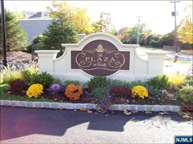 3201 The Plaza in Tenafly, NJ - Building Photo - Building Photo