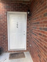 106 Red Bud Ct in Brunswick, GA - Building Photo