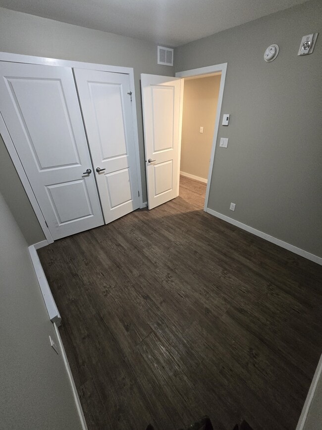 909 Rte 52 in Winnipeg, MB - Building Photo - Building Photo