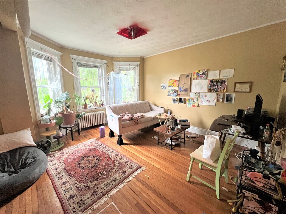 1721 Commonwealth Ave, Unit 1 in Boston, MA - Foto de edificio