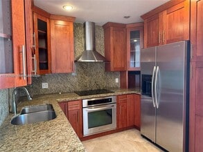 8435 Crespi Blvd in Miami Beach, FL - Building Photo - Building Photo