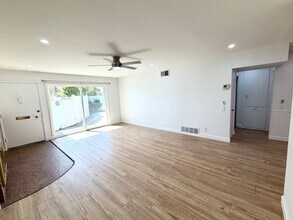 659 S Indian Hill Blvd in Claremont, CA - Building Photo - Building Photo