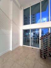 41 SE 5th St, Unit 911 in Miami, FL - Building Photo - Building Photo