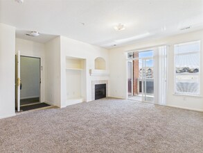 14333 E 1st Dr in Aurora, CO - Foto de edificio - Building Photo