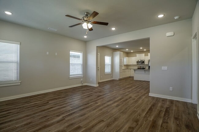 652 N Salem Rd in Fayetteville, AR - Building Photo - Building Photo