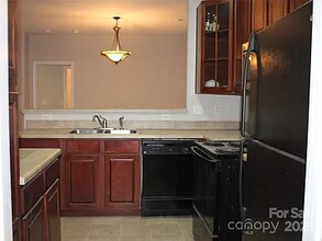 9823 Hyde Glen Ct in Charlotte, NC - Building Photo - Building Photo