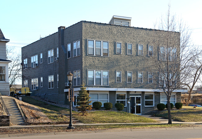 1605 Marshall in St. Paul, MN - Building Photo - Building Photo