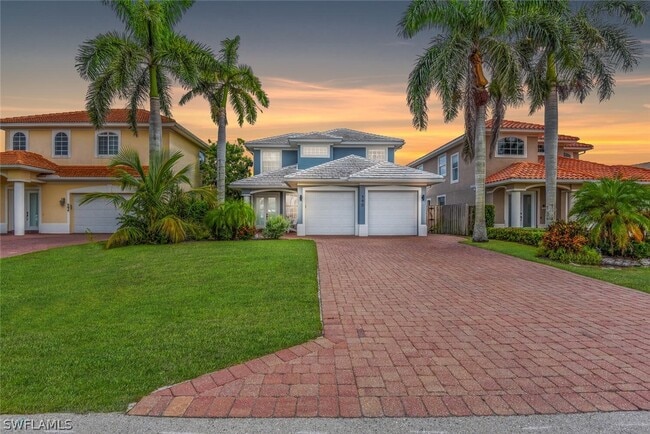 590 110th Ave N in Naples, FL - Building Photo - Building Photo