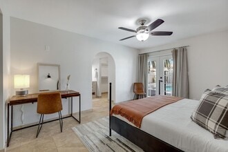 4840 E Hearn Rd in Scottsdale, AZ - Building Photo - Building Photo