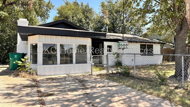 property at 4712 S Blackwelder Ave