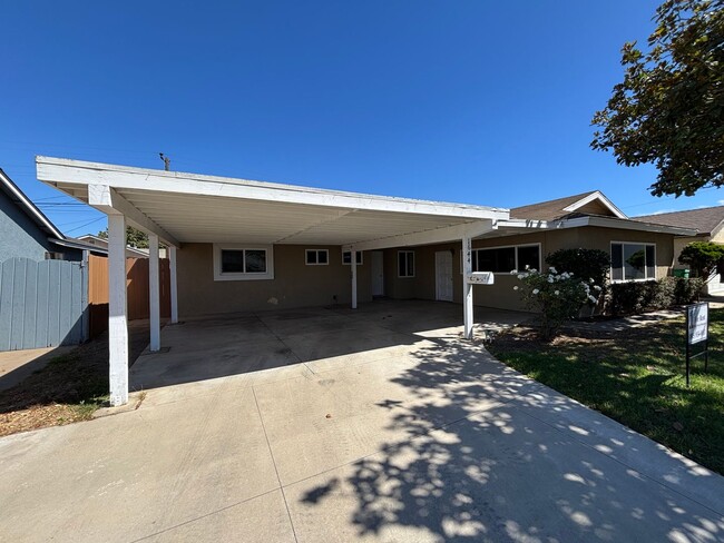 1644 N Miller St in Santa Maria, CA - Building Photo - Building Photo
