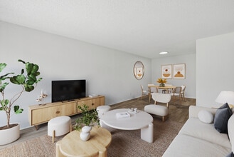 Costa Del Lago in Lake Worth, FL - Building Photo - Building Photo