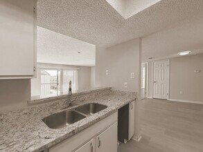 2816 S Bartell Dr in Houston, TX - Foto de edificio - Building Photo