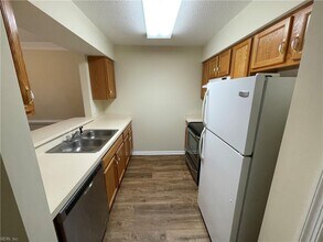 905 Settlement Dr, Unit 905 in Williamsburg, VA - Foto de edificio - Building Photo