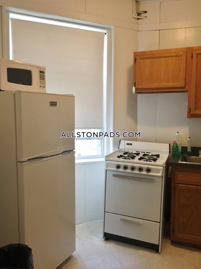 5 Walbridge St, Unit 17 in Boston, MA - Building Photo - Building Photo