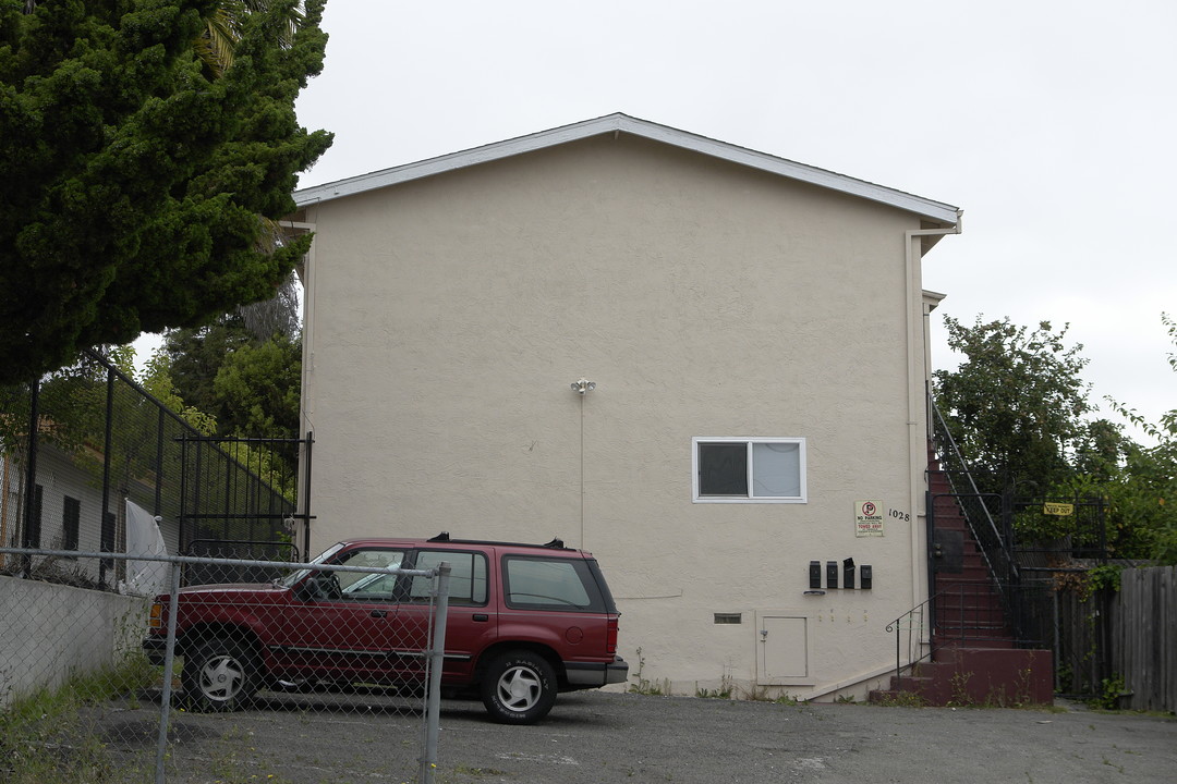 1028 E 24th St in Oakland, CA - Building Photo