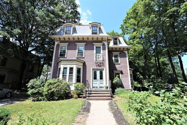 property at 7 Everett St