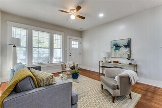 517 S Vernon Ave in Dallas, TX - Building Photo - Building Photo