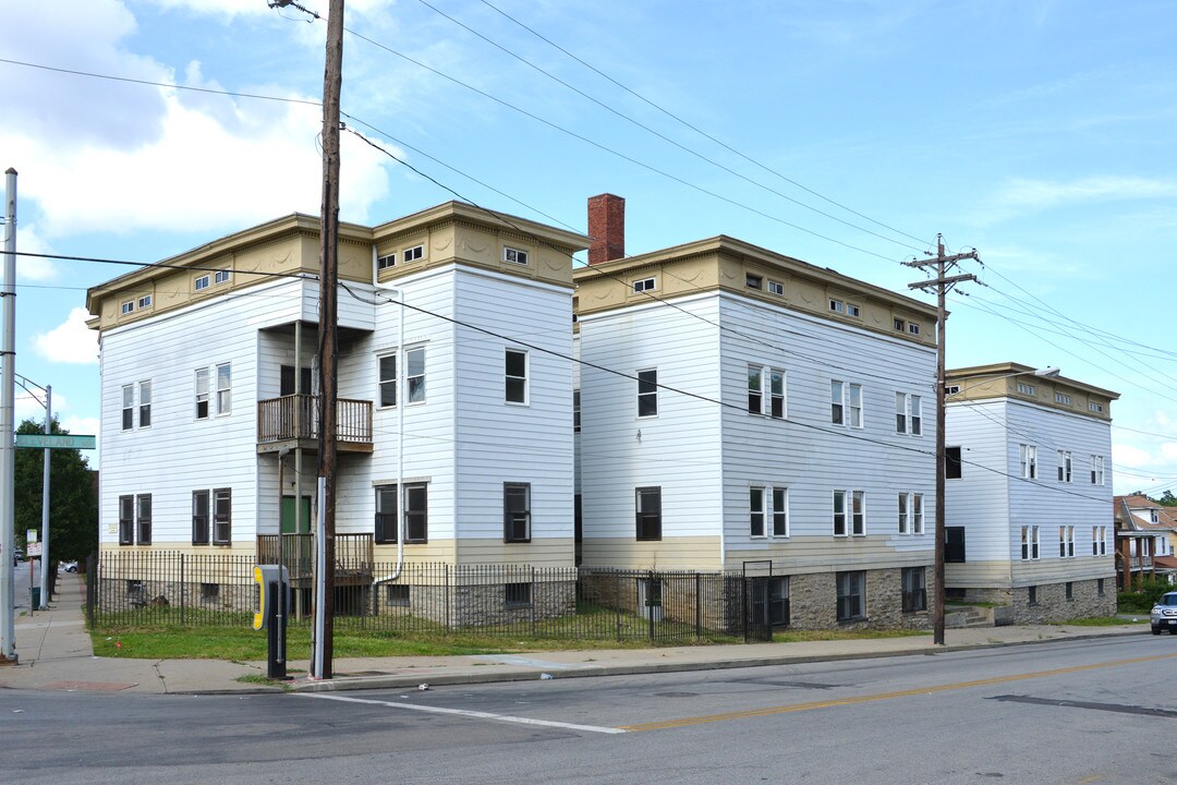 808 Cleveland Ave in Cincinnati, OH - Building Photo